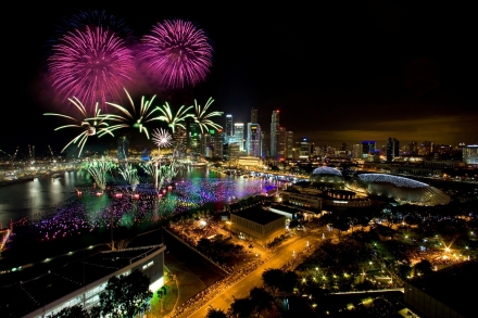 NYE Singapore 2014: Marina Bay Singapore Countdown 2015 | Black.